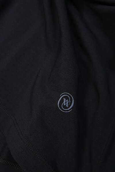 CREW NECK BLACK T-SHIRT 3
