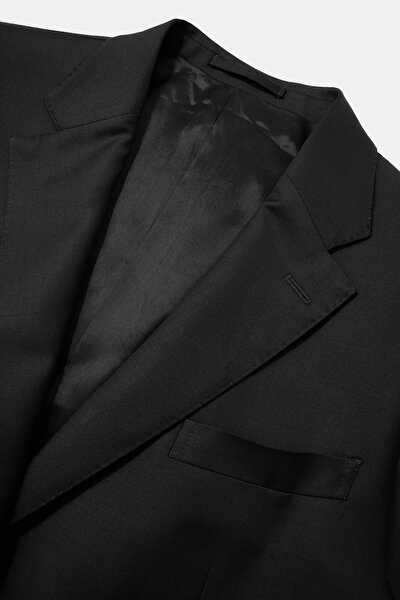 SUIT 3