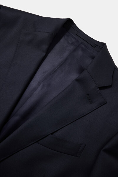 SUIT 3