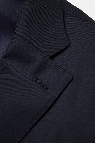 SUIT 5