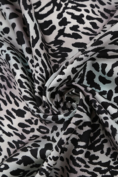 LEOPAR DESENLİ İPEK EŞARP 3