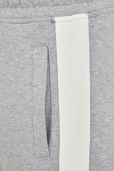 SPORTS PANTS 4