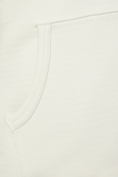 SWEATSHIRT 8