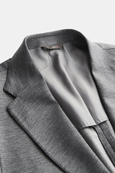 SUIT 3