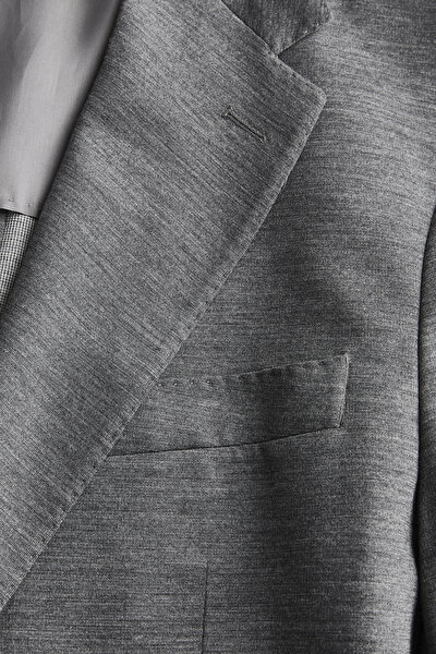 SUIT 4