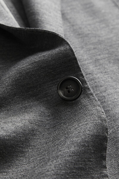SUIT 5