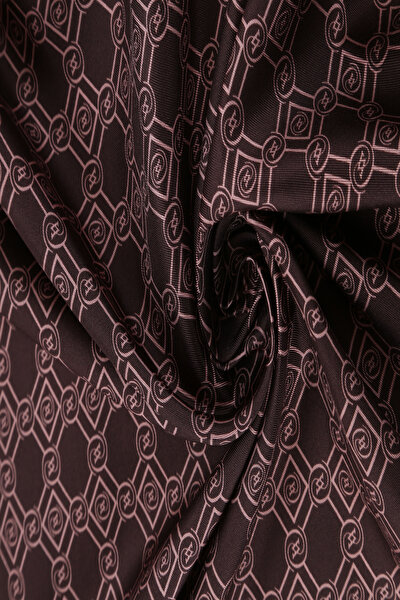 MONOGRAM DESENLİ İPEK EŞARP 3