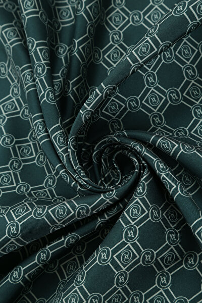 MONOGRAM DESENLİ İPEK EŞARP 3
