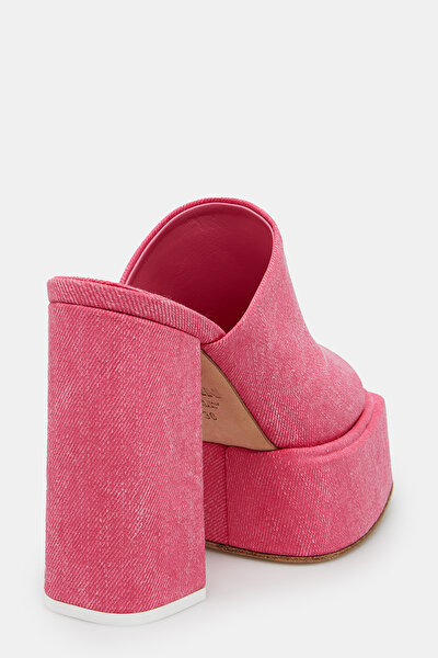 SLIPPERS 3