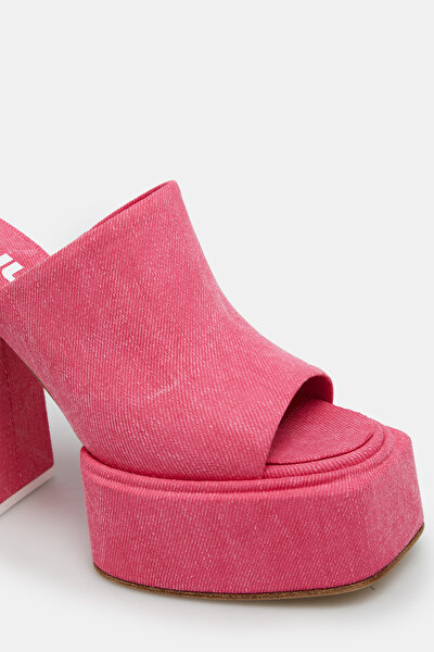 SLIPPERS 4