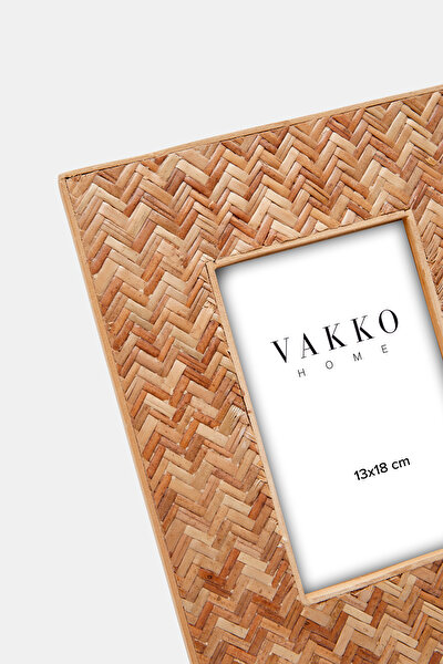 RATTAN FRAME 3