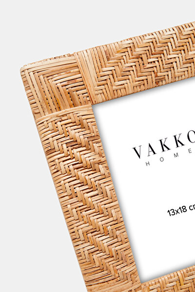 RATTAN FRAME 3