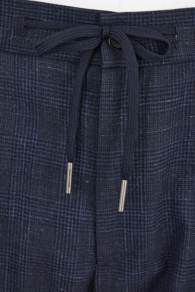 SUIT 8