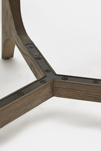 DINING TABLE 4