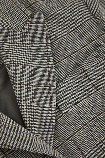 JACKET 10