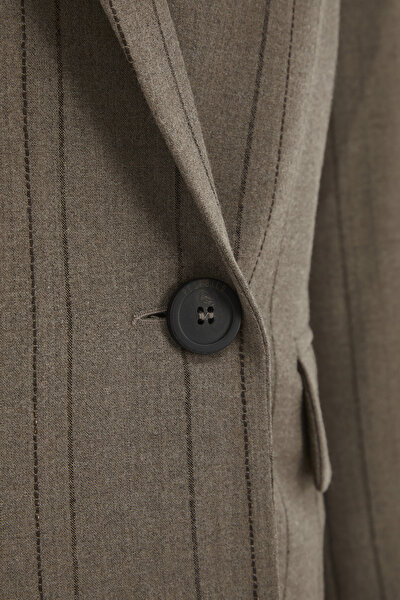 JACKET 8