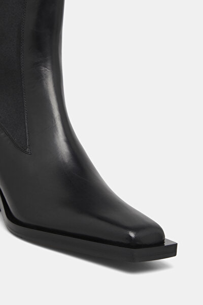 BOOTS 5