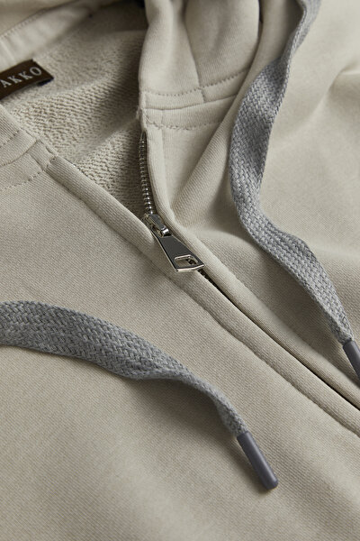 SWEATSHIRT 3