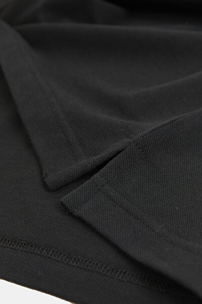 BLACK T-SHIRT 4