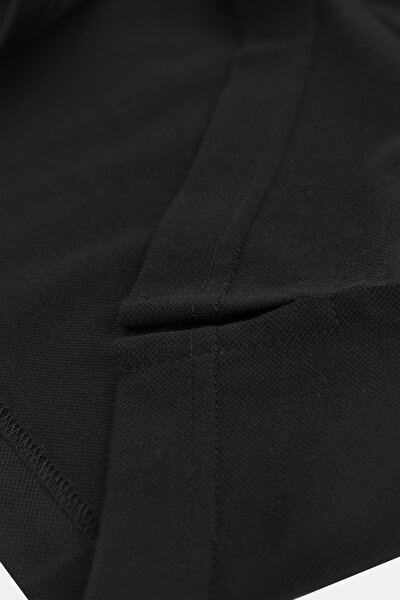 BLACK T-SHIRT 4