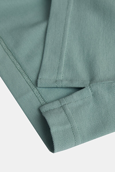 GREEN T-SHIRT 4