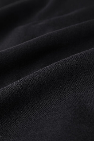 BLACK SWEATSHIRT 5