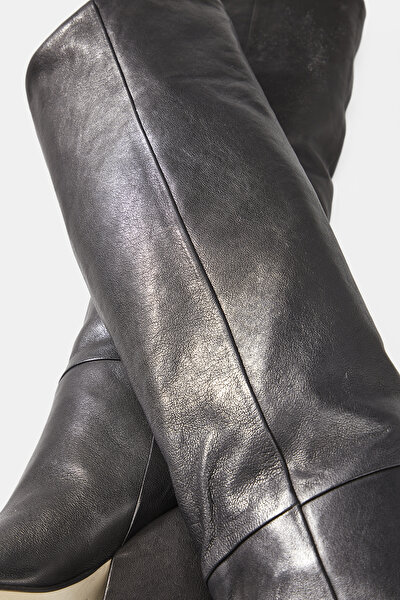 BOOTS 5