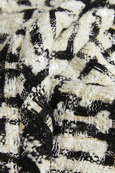 WHITE HOOK AND EYE JACKET 3