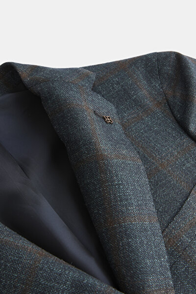 BROWN JACKET 3