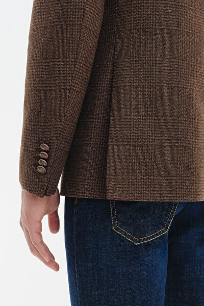 BROWN JACKET 4