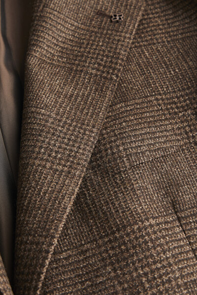 BROWN JACKET 9
