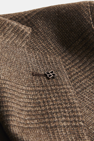 BROWN JACKET 10