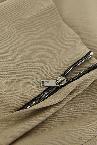 BEIGE TROUSERS 5