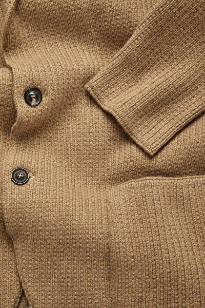 BEIGE JACKET 4