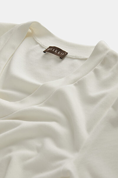 ECRU V NECK SHORT SLEEVE TSHIRT 10