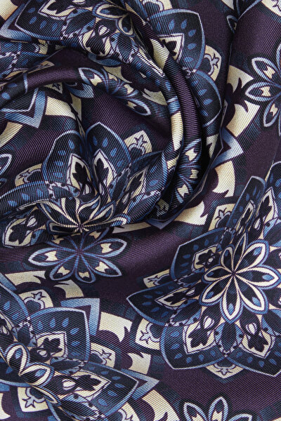 HANDKERCHIEF 3