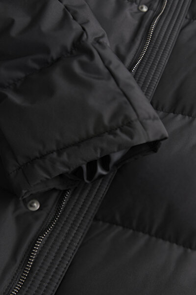 BLACK COAT 5