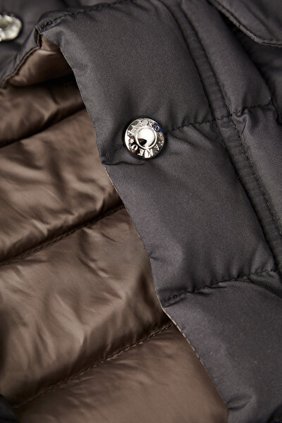 BLACK COAT 5
