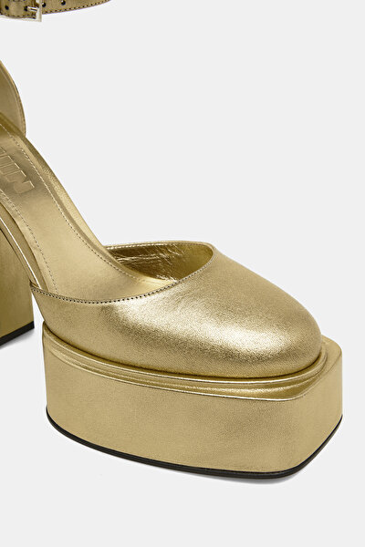 GOLD LEATHER SHOE 4