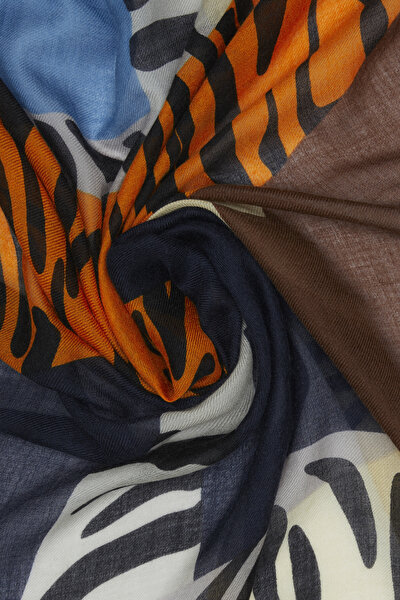 BROWN ANIMAL FIGURED CASHMERE/SILK SHAWL 3