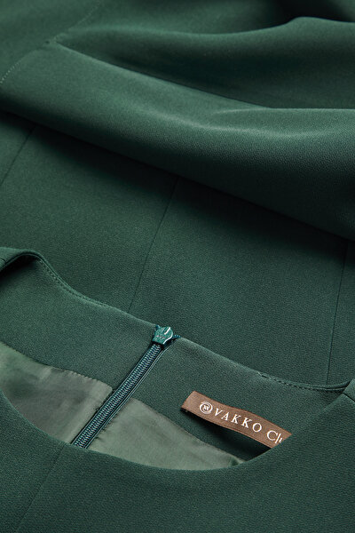 OIL GREEN BASIC / ROUND NECKLINE LONG SLEEVE BLOUSE 4