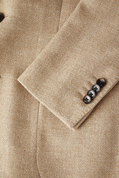 BEIGE JACKET 3