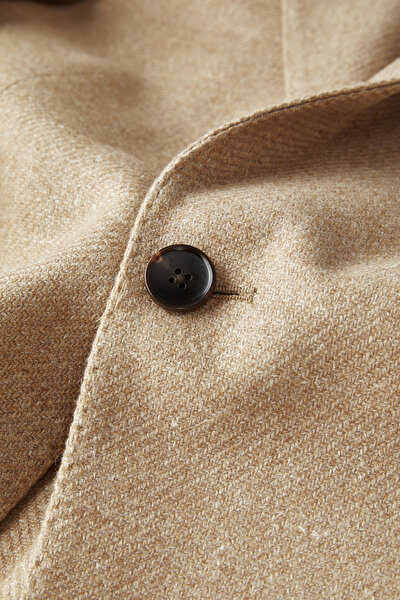 BEIGE JACKET 4