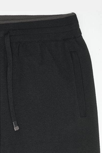 SİYAH SPOR PANTOLON 4