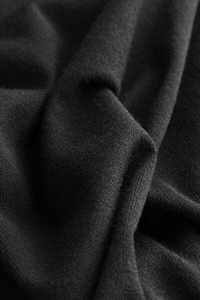 BLACK V NECK TRICOT JERSEY 4