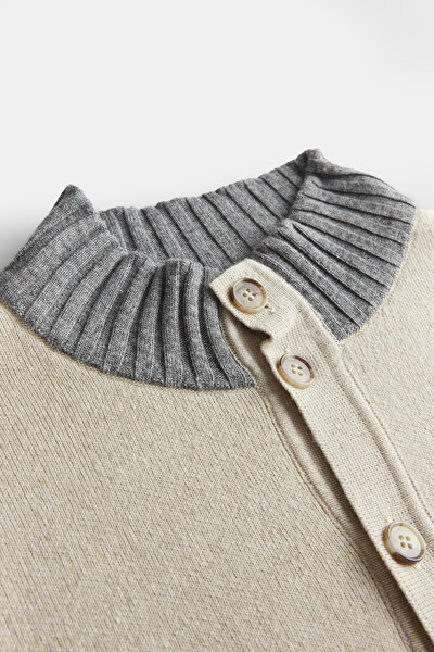 GREY TRICOT CARDIGAN 3