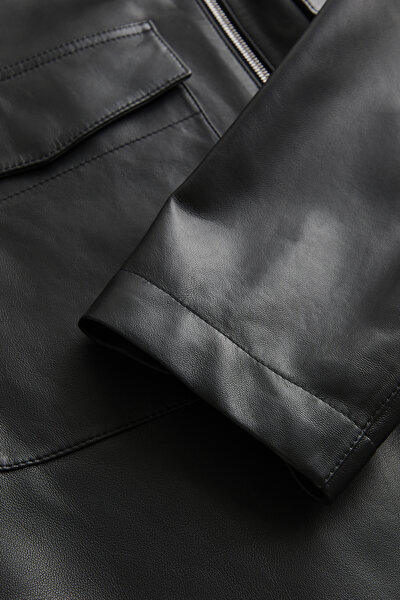 BLACK LEATHER COAT 4