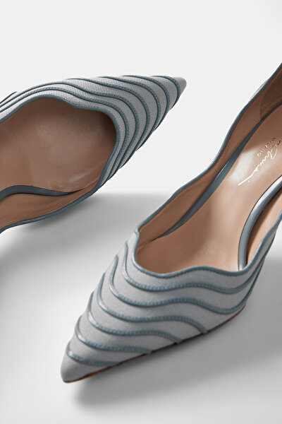BLUE SHOES 5