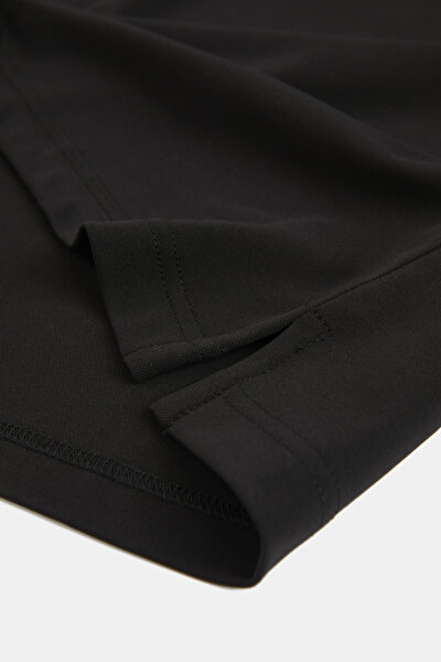 BLACK SHORT SLEEVE T-SHIRT 4