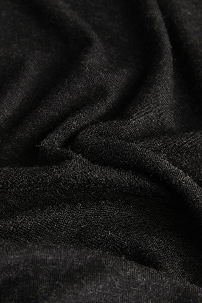 BLACK BASIC / ROUND NECKLINE LONG SLEEVE TSHIRT 4